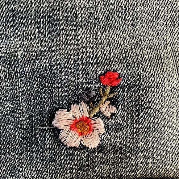 Express Denim Cut-Off Shots w/ Wildflower Appliqué - Picture 4 of 7